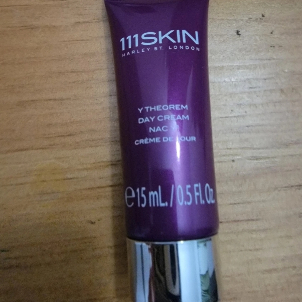 111SKIN Y Theorem Day Cream in Purple with Silver Cap